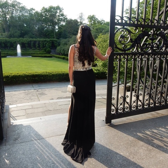 SMALL BLACK PROM DRESS - Picture 2 of 7